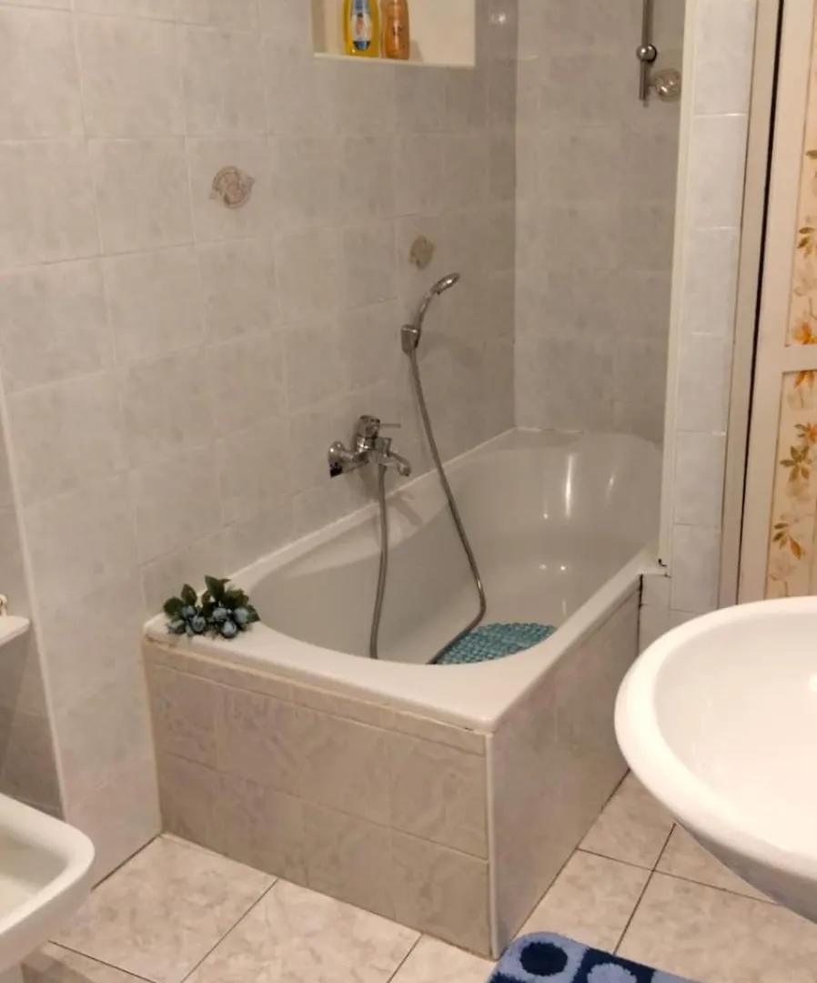 Fisherman Apartment Pisogne 0*,  Italy